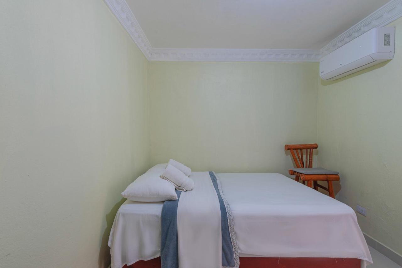 Bnb Tropical Island Aparthotel - Corales Del Sur - Santo Domingo Este Eksteriør bilde